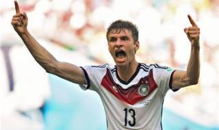 内马尔现在是11号还是十号 内马尔是77号吗